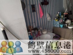鶴鳴花園車庫(kù)出租（地上車庫(kù)，像當(dāng)于一樓）