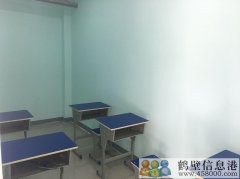 學(xué)生桌椅低價(jià)出售，量大從優(yōu)
